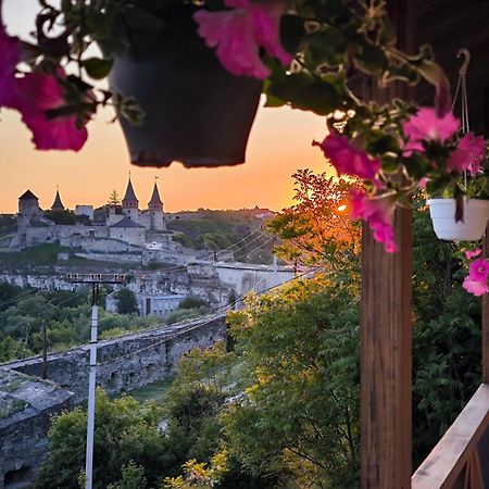 Будинок З Видом На Стару Фортецю Kamianets-Podilskyi Luaran gambar
