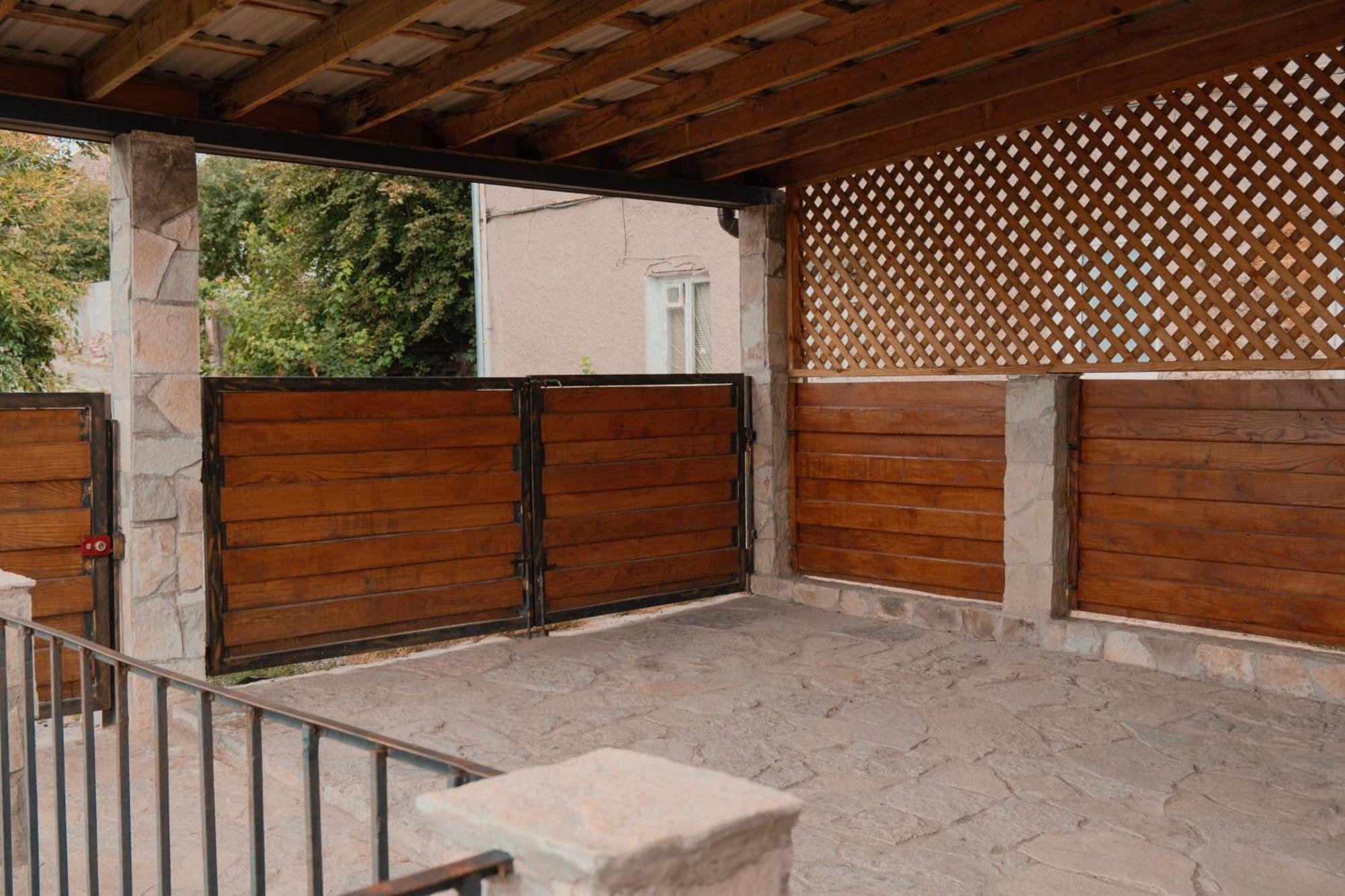Будинок З Видом На Стару Фортецю Kamianets-Podilskyi Luaran gambar